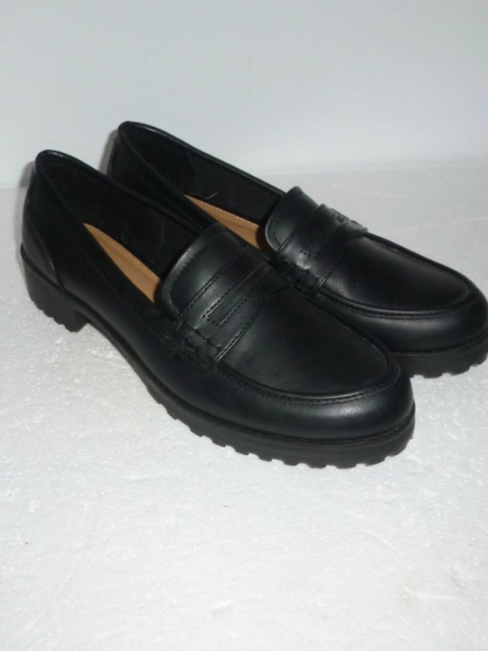 Time and Tru Black Penny Loafers / Shoes - Women SZ 10